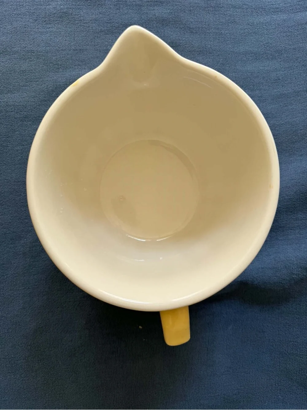 Williams Sonoma Yellow Fluted Ceramic Mixing Bowl with Pour Spout